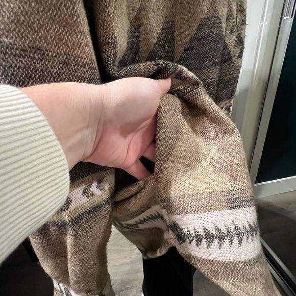 “Shacket” - Picture 6 of 7